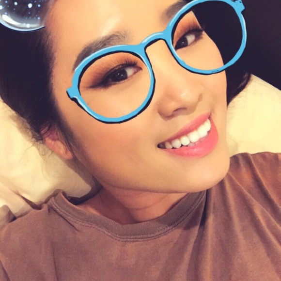 Meet your Posher, Van - Picture 1 of 1